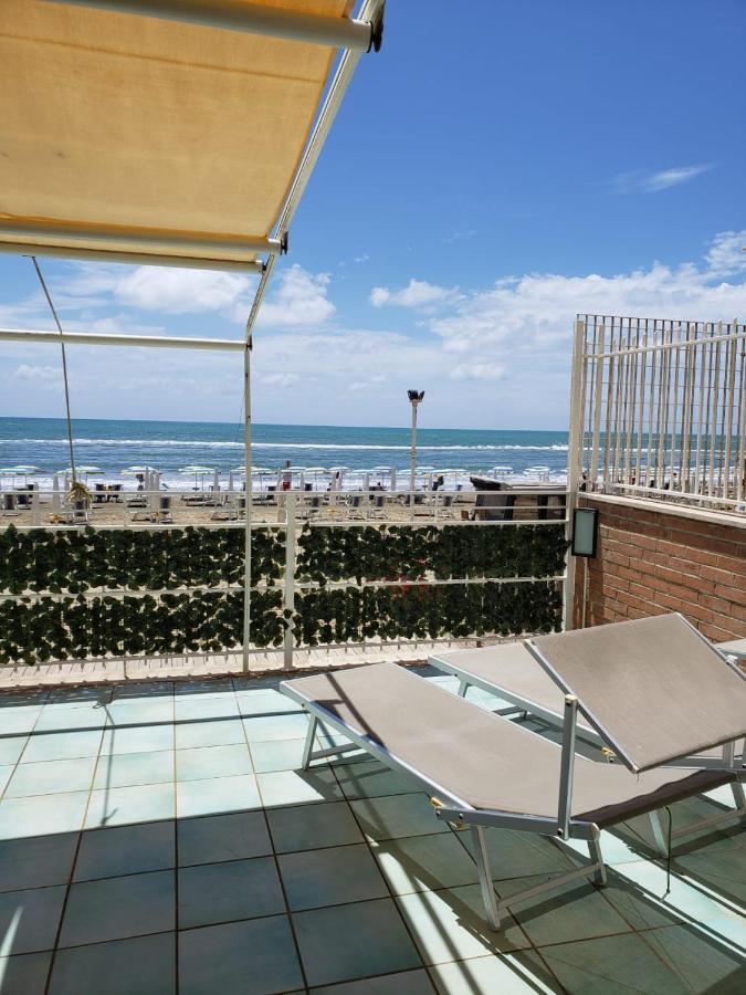 Incantevole Casa Sul Mare Vicino A Roma เน็ตตูโน ภายนอก รูปภาพ