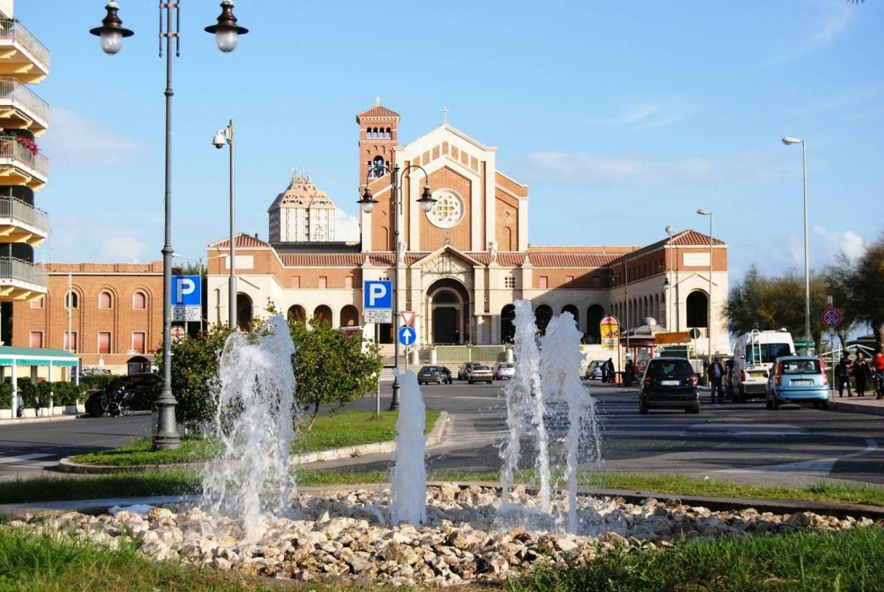 Incantevole Casa Sul Mare Vicino A Roma เน็ตตูโน ภายนอก รูปภาพ